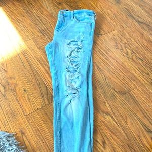 Hollister jeans size 7 short. Light blue wash